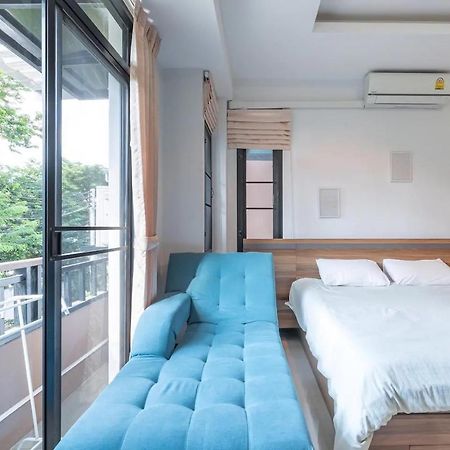 Loft Style Townhouse Near Old City Chiang Mai Exterior photo